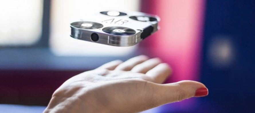 Stiže AirSelfi – džepni dron za selfie